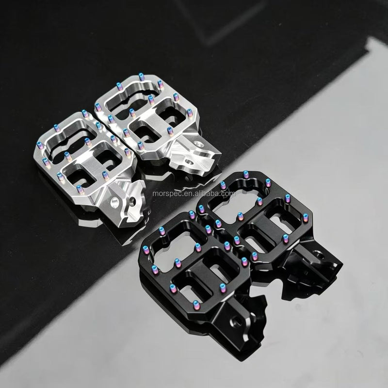 Pegs | Ultra Bee and Light Bee X