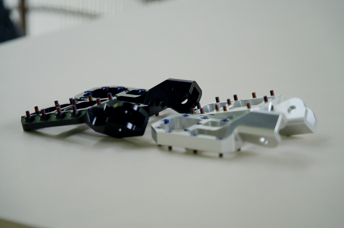 Pegs | Ultra Bee and Light Bee X